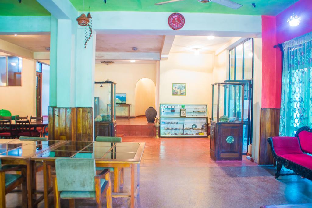 רטנאפורה Hotel Gem Land מראה חיצוני תמונה
