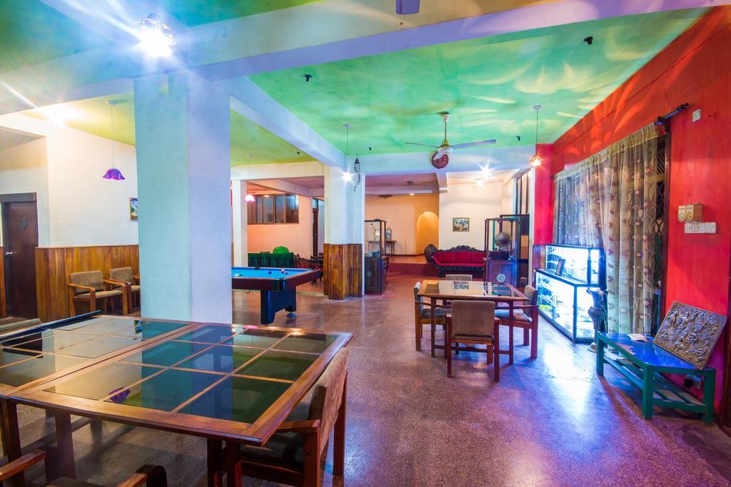 רטנאפורה Hotel Gem Land מראה חיצוני תמונה